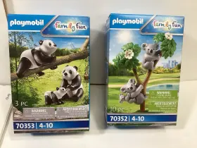 70352-70353 Playmobil Zoo Animals Sets 70352 Koalas With Baby And 70353 Pandas Cub- New