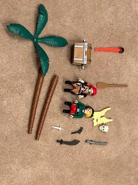 70556 Playmobil - Pirate Island With Treasure Cove Hideout Incomplete Set