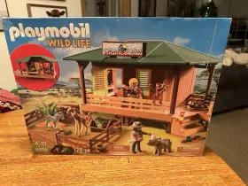 70766 Playmobil Ranger Station With Animal Area Rare New And Sealed