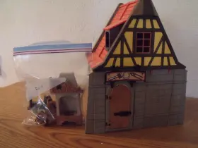 70956 Playmobil Medieval Blacksmiths Shop With Accessories Shown Incomplete
