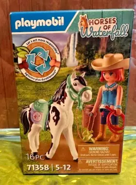 71358 Playmobil Horses Of Waterfall Feeding Time With Ellie And Sawdust