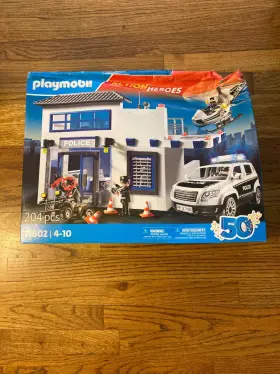 71602 Playmobil Action Heroes Police Station New But Damaged Box