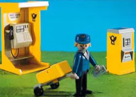 7186 Playmobil Mailman And Phone Booth New Sealed Bag