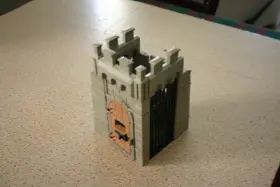 7377 Playmobil Vintage Dungeon Tower Incomplete