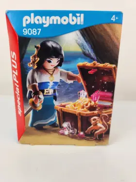 9087 Playmobil Female Pirate With Treasure New 2016 Special Plus