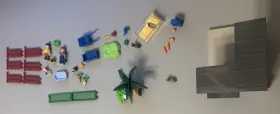 9277 Playmobil City Life Pet Hotel Small Animal Boarding Set - Used