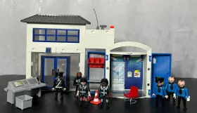 70306 Playmobil 9372 City Action Police Station #9372 Parts. Extras From 5675 3149