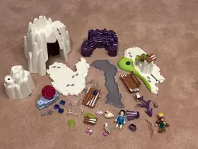 9470 Playmobil Crystal Diamond Hideout Cave W Light Up Gem - Complete/perfect