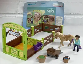 9479 Playmobil Dreamworks Spirit Riding Free Dru And Chica Linda With Horse Stall