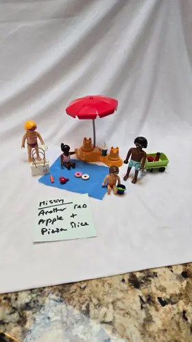 9819 Playmobil Family At The Beach