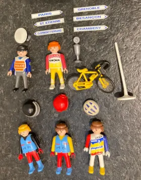 9974 Playmobil Bike Race Cyclists Mobile Film Crew Police Figures 19 Pcs
