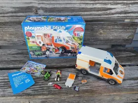 Pmb70049 Playmobil City Life Ambulance With Flashing Lights And Sound In Box. 70049. Read