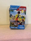 Playmobil City Life Paramedic With Patient Building Set 71245 New Damaged Box. Price: $15.00.