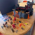 Playmobil Novelmore Burnham Raiders Ritterburg 70221 Castle Dragon Set Used. Price: $150.00.