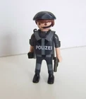 Playmobil (K2130) Police - Male Officer Master Dog Special Forces 5181 Occasion. Price: $5.46.